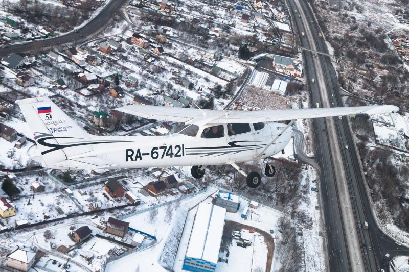 Программа подготовки пилотов на самолет с одним двигателем, сухопутный Cessna 172 и его модификации (переучивание на новый тип ВС)